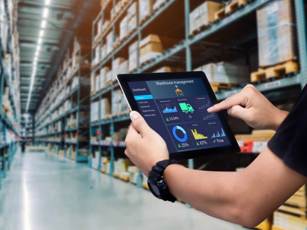 Bạn nên dùng phần mềm quản lý kho khi ban quan ao the thao để quản lý tồn kho