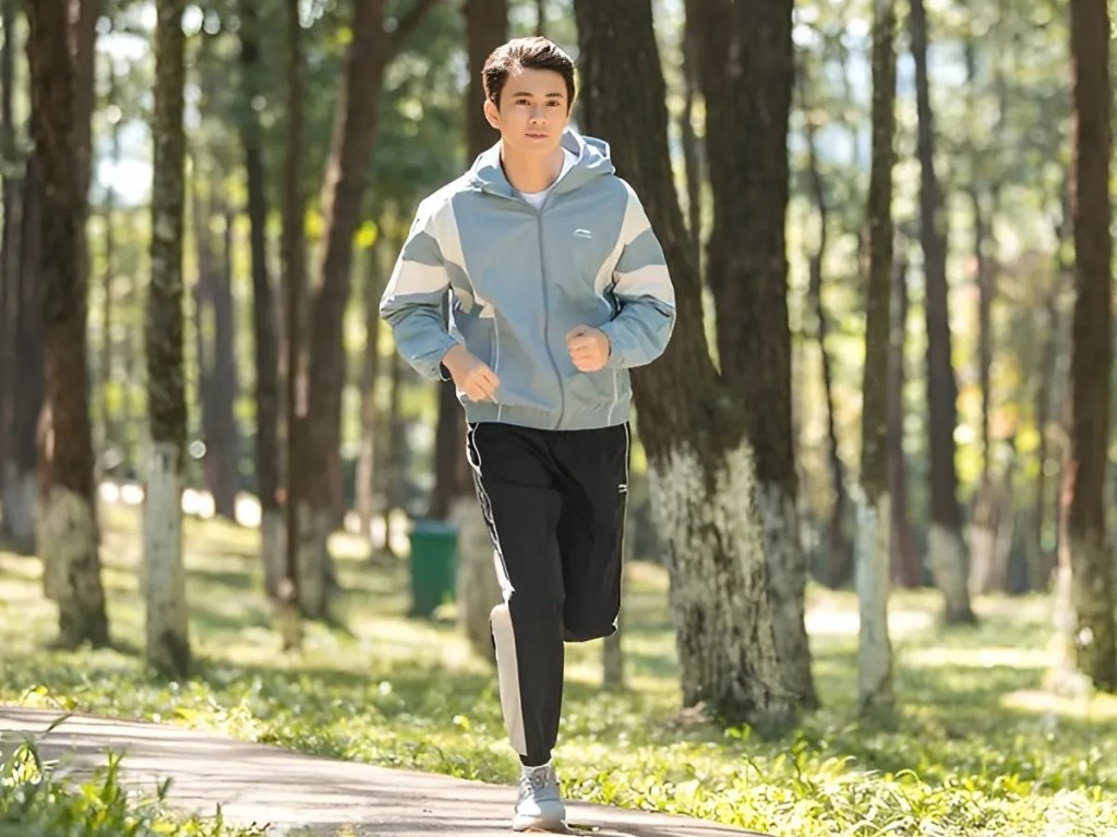 Quần jogger thể thao nam mang lại vẻ ngoài năng động và hiện đại