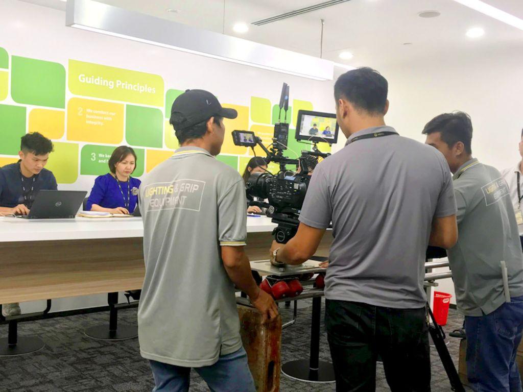 Một mini-game có thưởng hay một video giới thiệu về doanh nghiệp