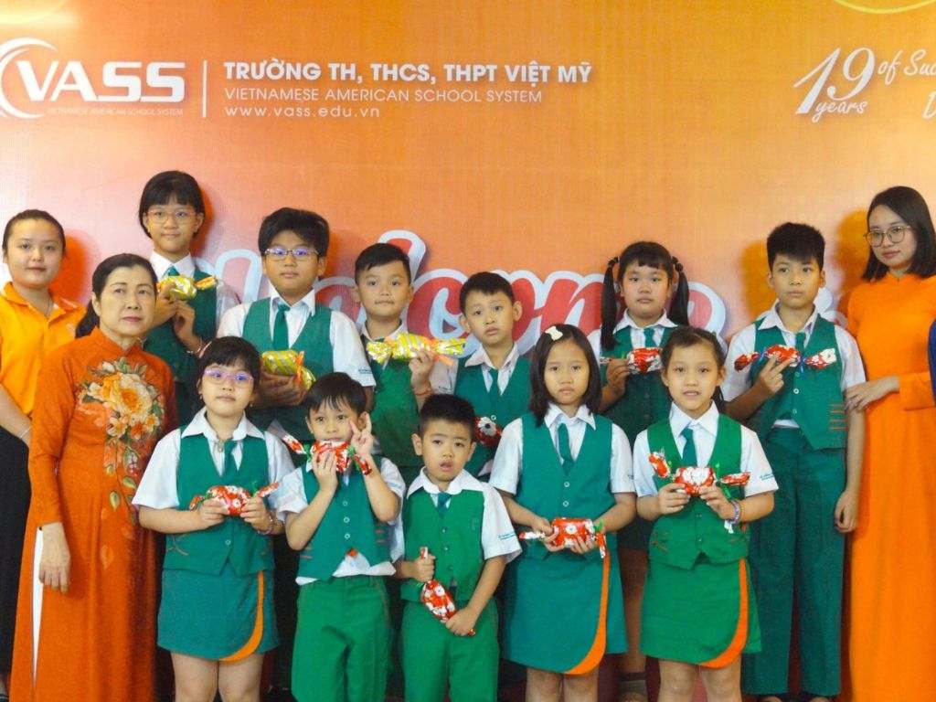 Đồng phục giúp xây dựng hình ảnh chuyên nghiệp cho nhà trường