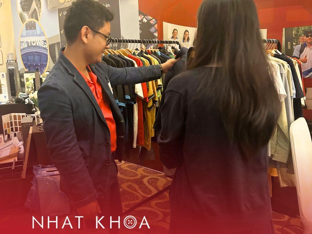 Nhất Khoa hướng dẫn bạn chọn đồng phục phù hợp