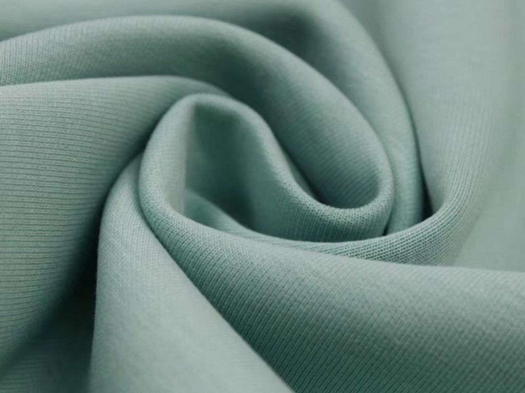 Vải cotton là chất liệu kinh điển cho mọi loại trang phục