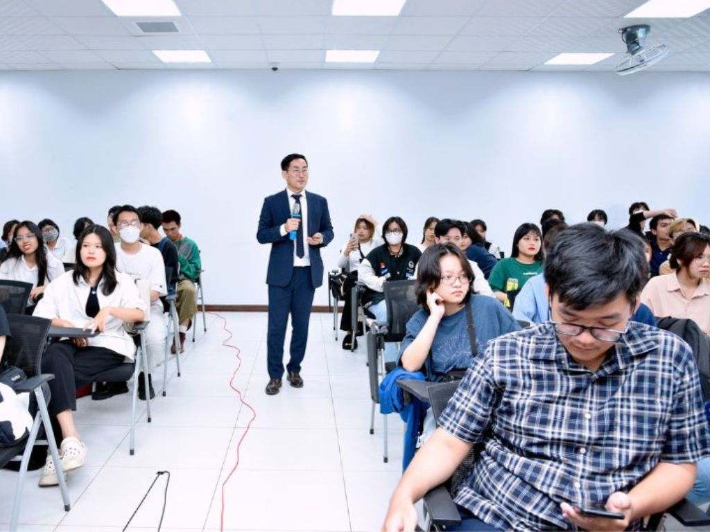 Trang phục cần có sự linh hoạt, thoải mái