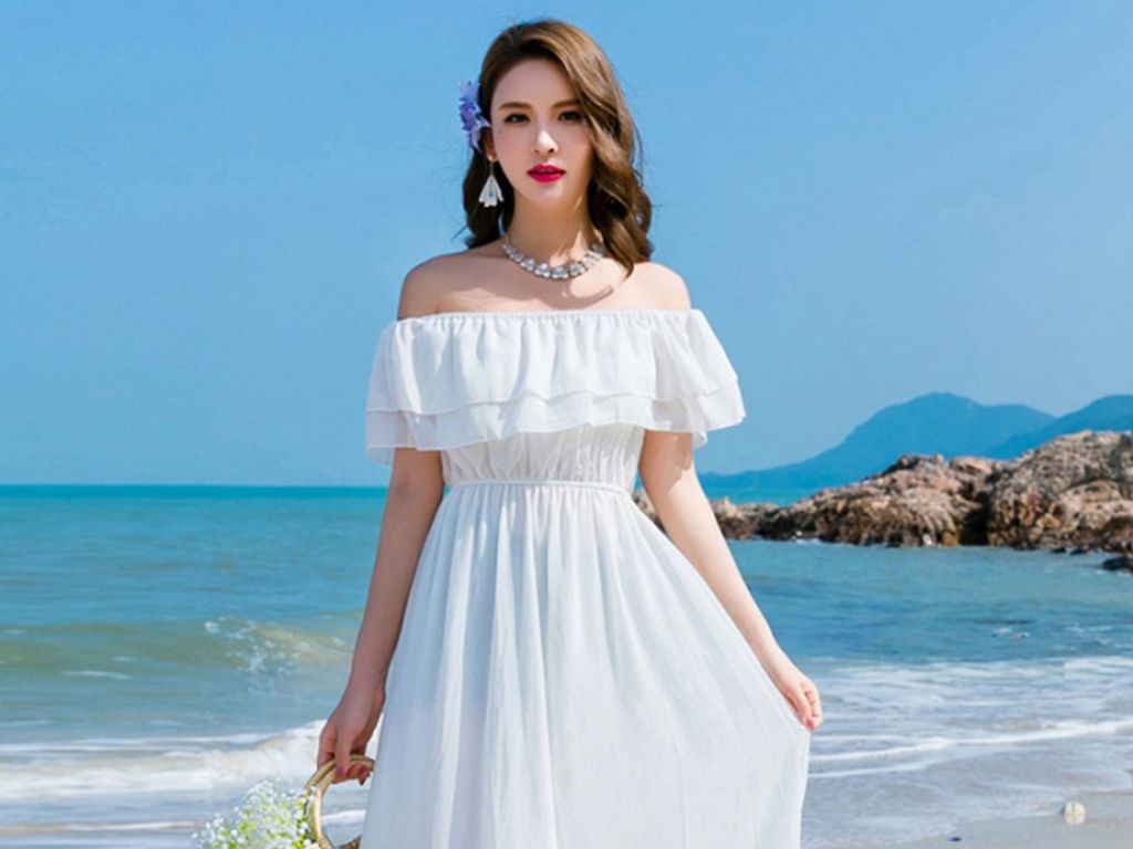 Bạn nên ưu tiên những mẫu váy có phần thân dưới hơi xòe