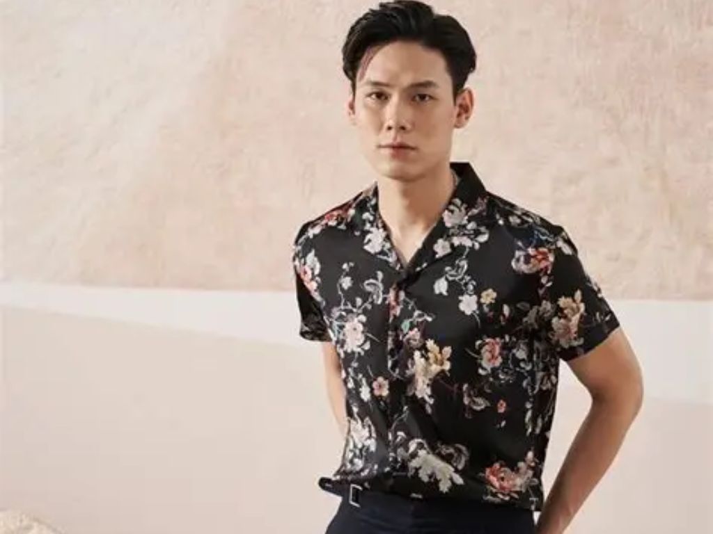 Họa tiết và màu sắc là linh hồn của chiếc áo giúp bạn tự tin
