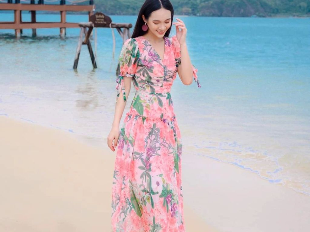 Thiết kế này còn có tác dụng cân bằng vóc dáng một cách khéo léo