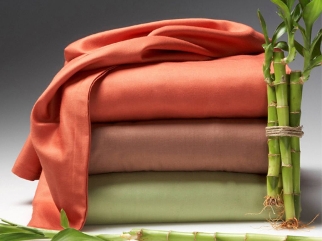 Điểm khác biệt của một chiếc áo nam đi biển đẹp nằm ở chất liệu