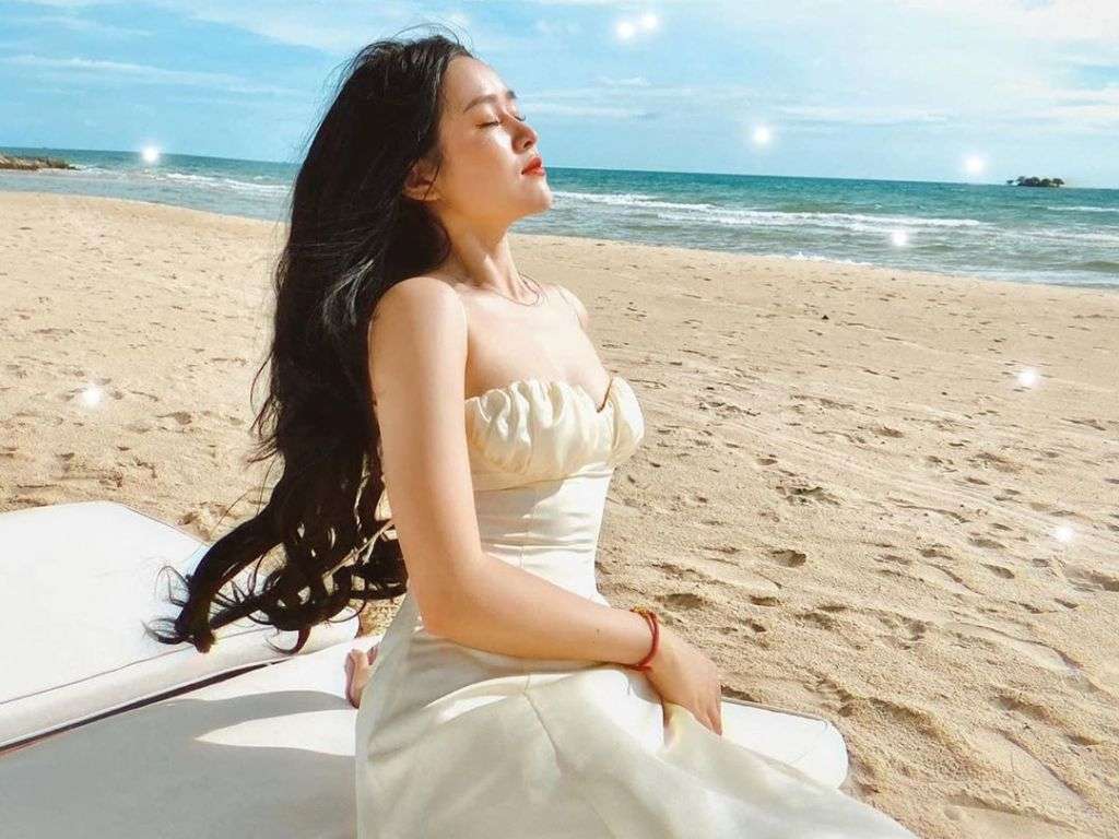 Đi biển mặc gì bạn có thể tham khảo