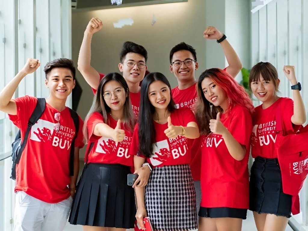 Đồng phục BUV giúp tăng cường sự gắn kết giữa các sinh viên