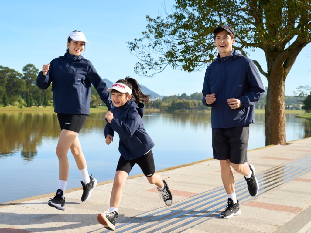Bộ quần áo gió mang lại cảm giác nhẹ nhàng và thoải mái khi vận động