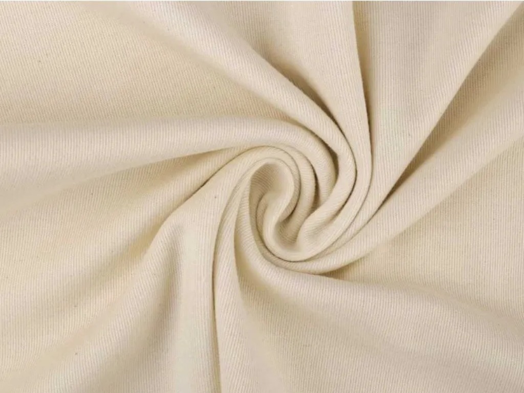 Vải cotton pha spandex giúp áo ôm body nam mà không gây cảm gíác gò bó