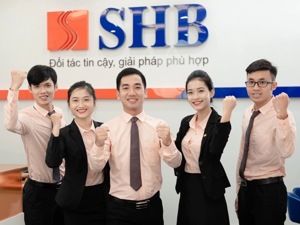 Bạn có thể chọn màu sắc đặc trưng của thương hiệu để làm màu áo đồng phục