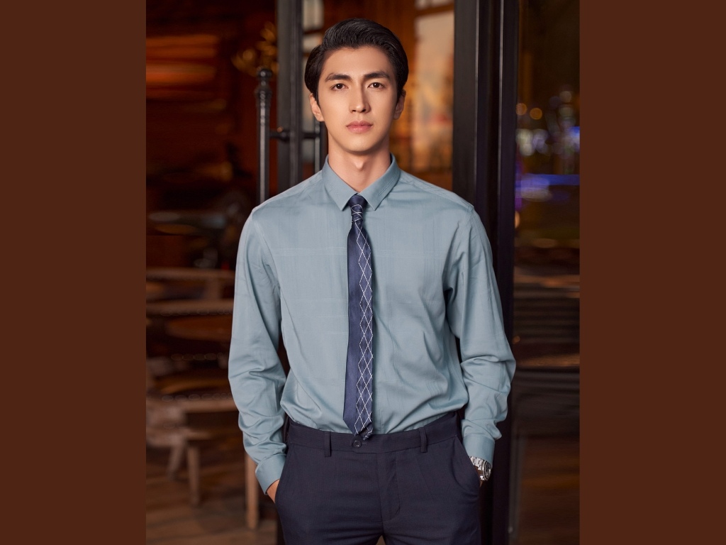 Áo sơ mi nam Classic Fit là kiểu dáng áo sơ mi truyền thống, không ôm sát vào cơ thể