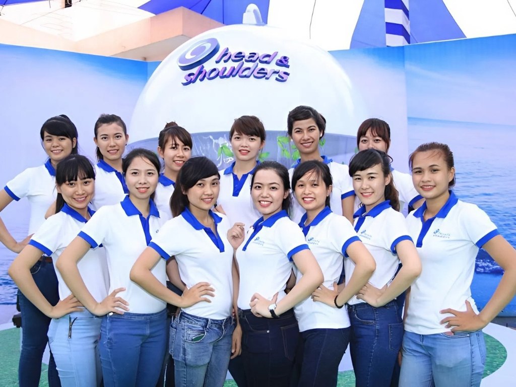 Việc đầu tư đồng phục công ty giúp tạo hình ảnh chuyên nghiệp