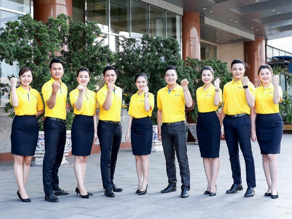 Đồng phục công ty có thiết kế đẹp, chỉn chu sẽ giúp nâng tầm hình ảnh thương hiệu