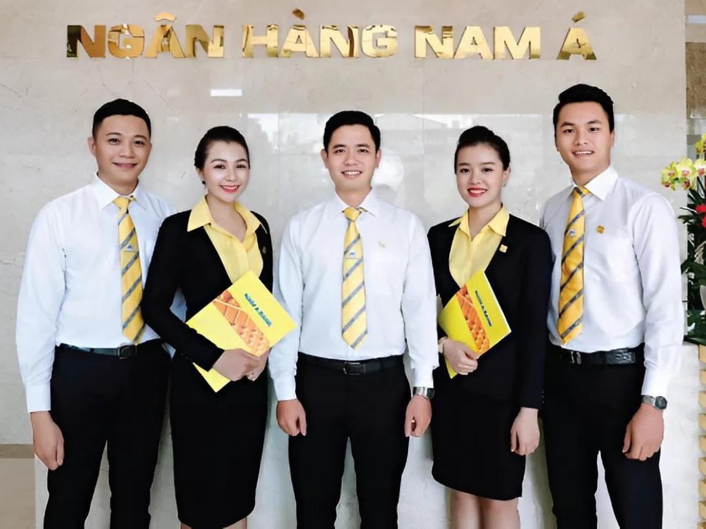 Một bộ đồng phục công ty đẹp cần có màu sắc hài hòa với bộ nhận diện thương hiệu