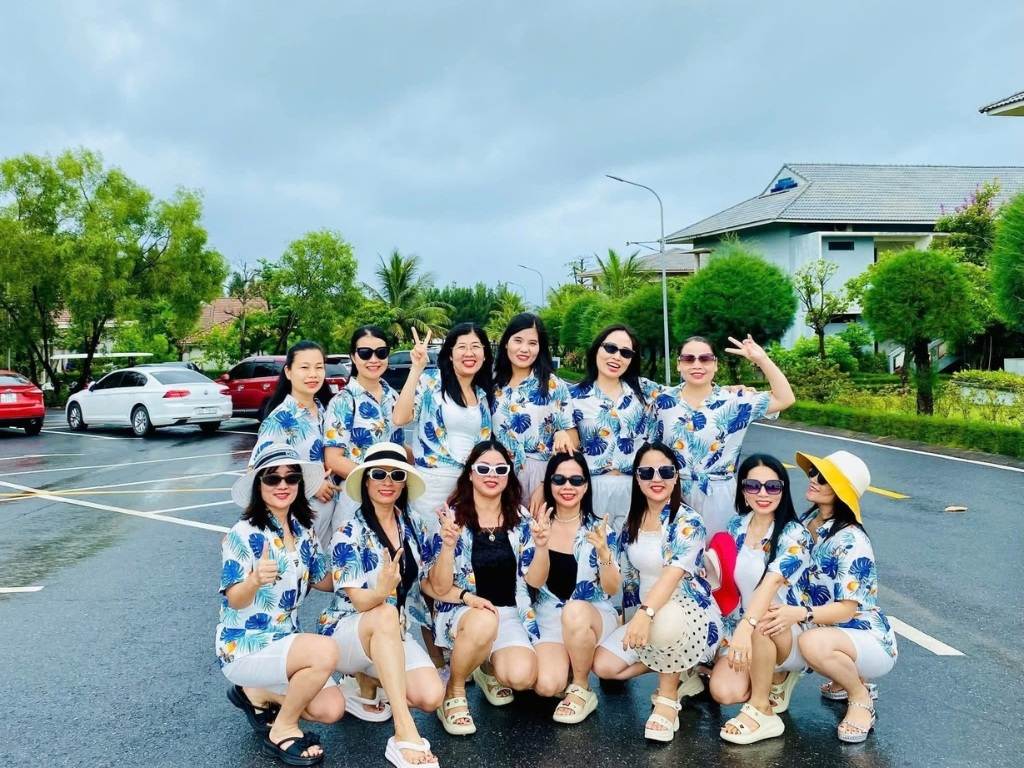 Bộ đồng phục du lịch mang lại hình ảnh chỉn chu
