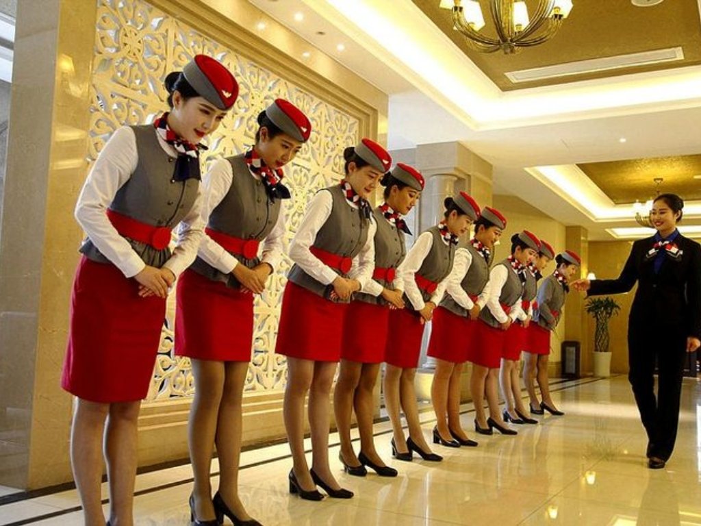 Váy đồng phục giúp xây dựng hình ảnh chuyên nghiệp và chỉn chu