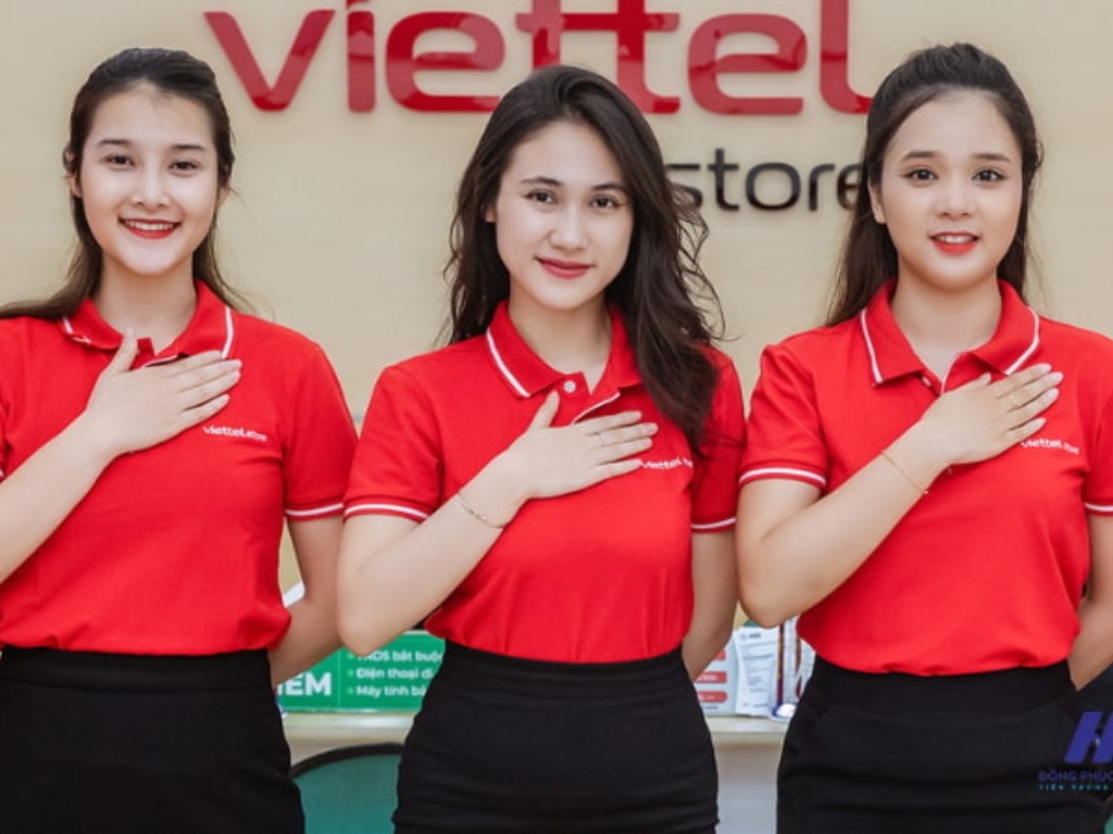 Một chiếc áo thun đẹp cho đồng phục cần có thiết kế hài hòa với bộ nhận diện thương hiệu