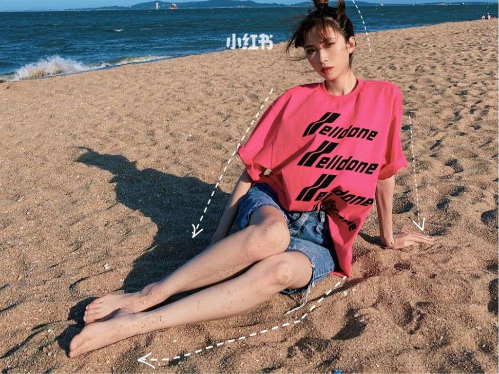 Quần có form ôm sát (slim-fit) vì chúng sẽ bó chặt vào cơ thể