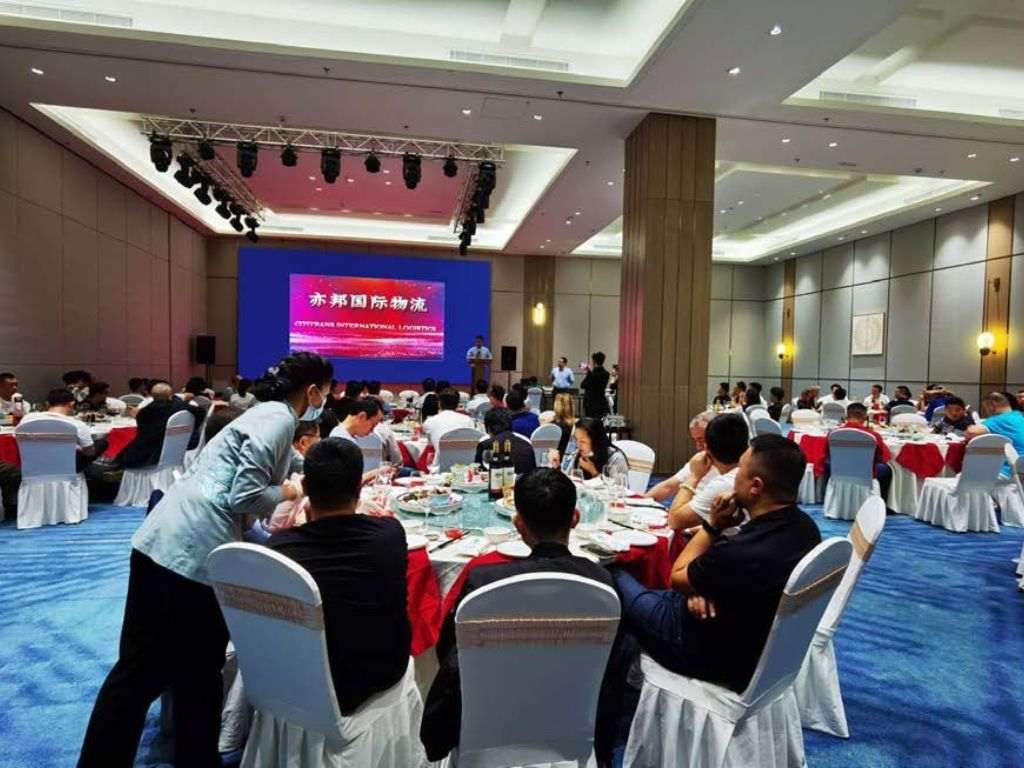 Áo sơ mi chỉn chu là một lựa chọn khác biệt và đẳng cấp