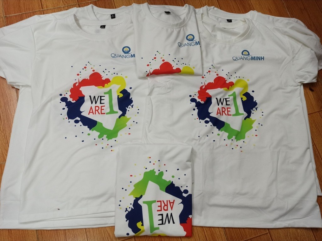 Chiếc áo in team building logo