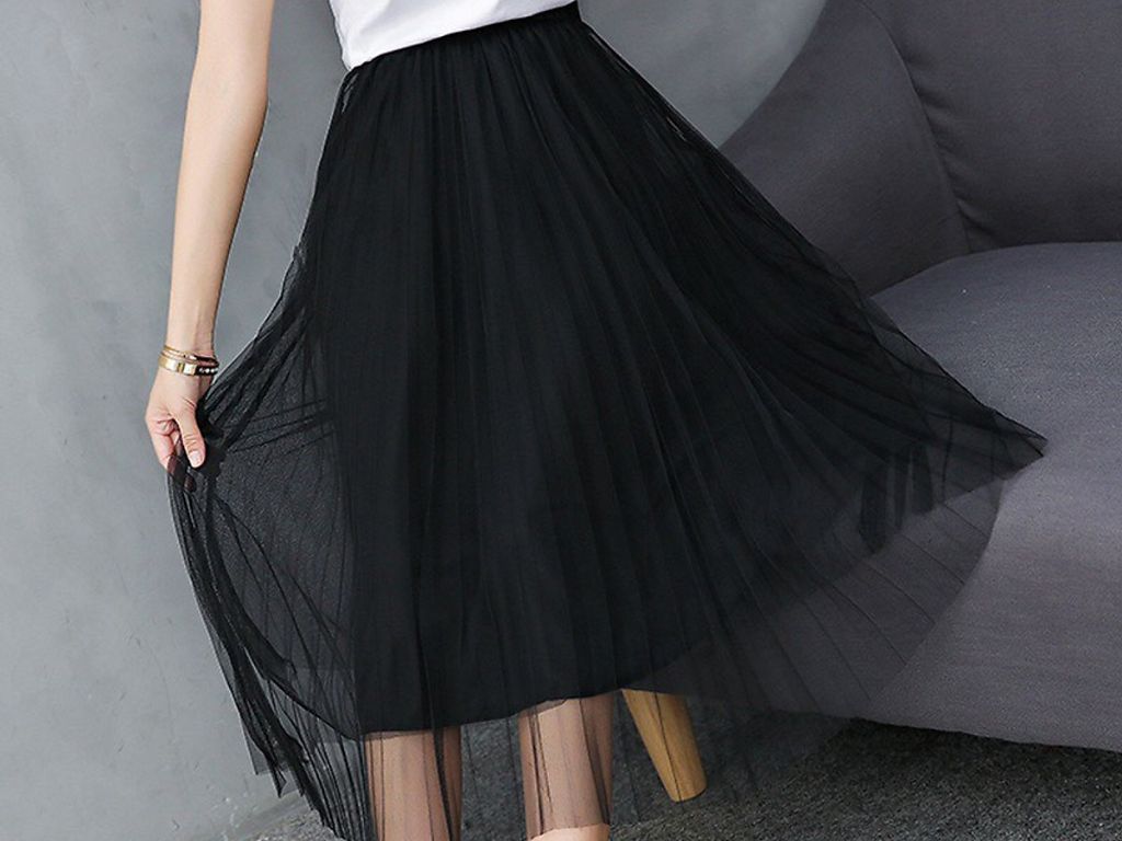 Chân váy voan 2 lớp không xẻ tà là kiểu chân váy voan dài cổ điển