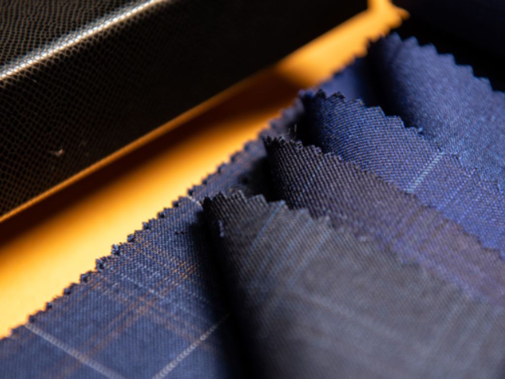 Bạn nên ưu tiên sử dụng chất liệu vải tốt để đảm bảo sự thoải mái