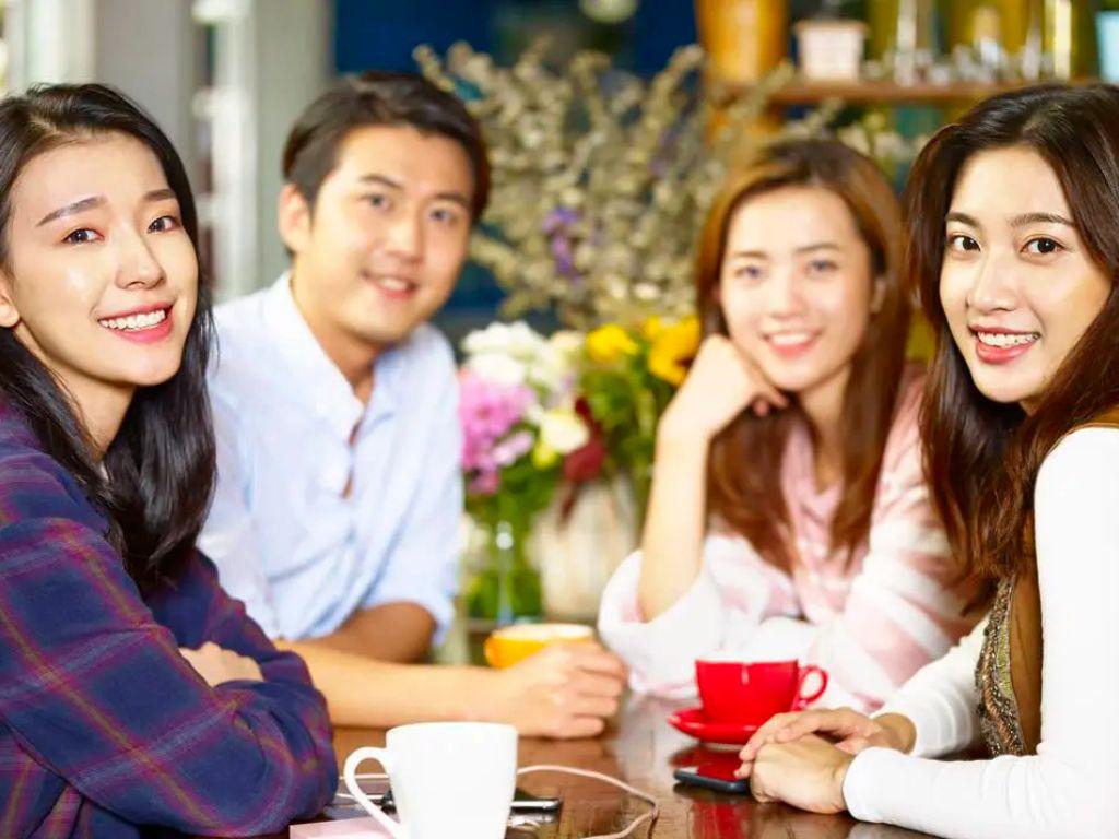 Ban liên lạc nên tiến hành khảo sát để thống nhất thời gianv