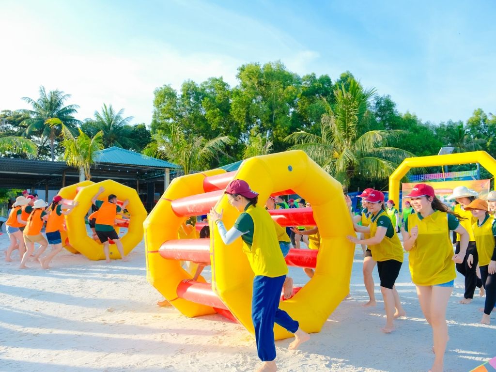 Việc xây dựng kịch bản teambuilding chi tiết giúp chương trình diễn ra đúng trình tự