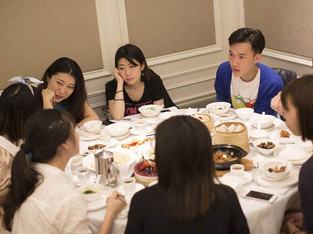 Nhu cầu kết nối thật