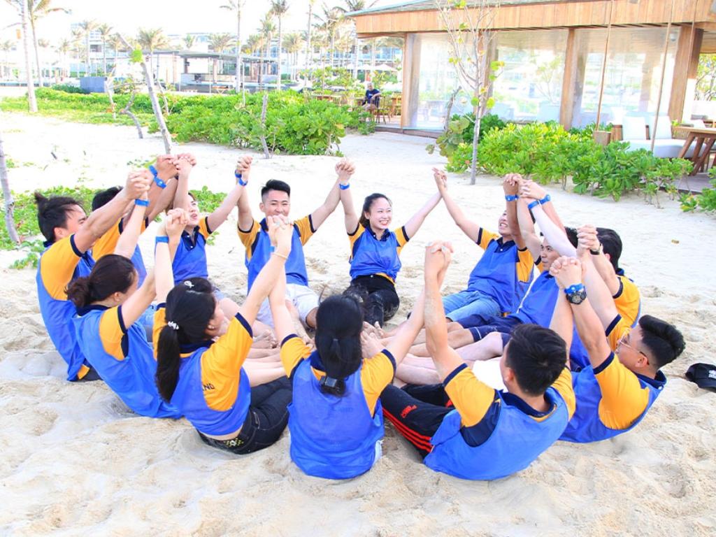 Trò chơi nhẹ nhàng để mọi người làm quen và cởi mở hơn khi bắt đầu chương trình