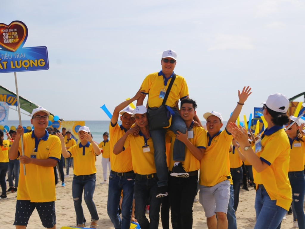 Áo team giúp nâng cao tinh thần đồng đội