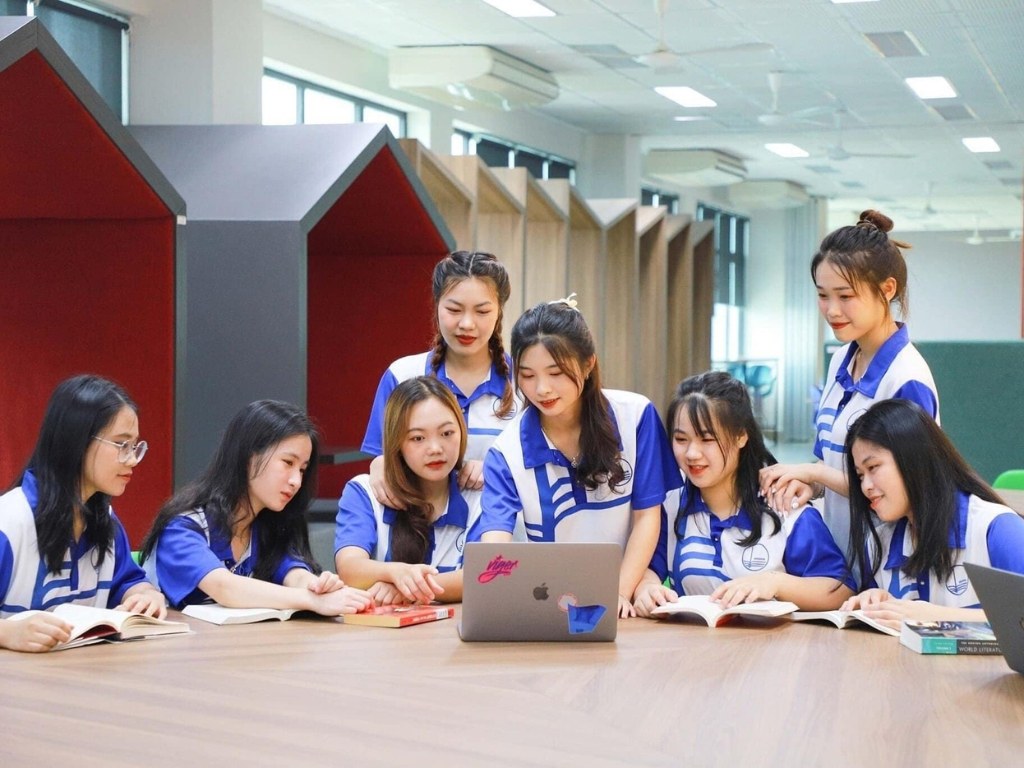 Áo polo đồng phục đại học Quốc gia Hà Nội