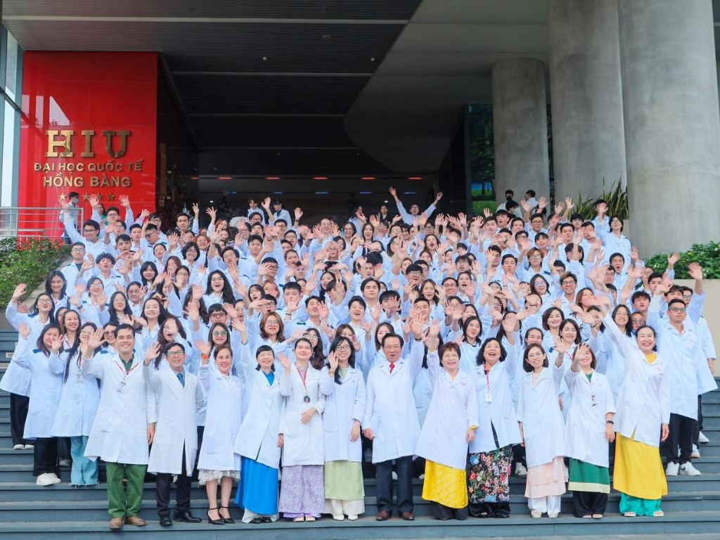 Đại học Quốc tế Hồng Bàng có tốt không? Câu trả lời là đội ngũ giảng viên rất chất tốt