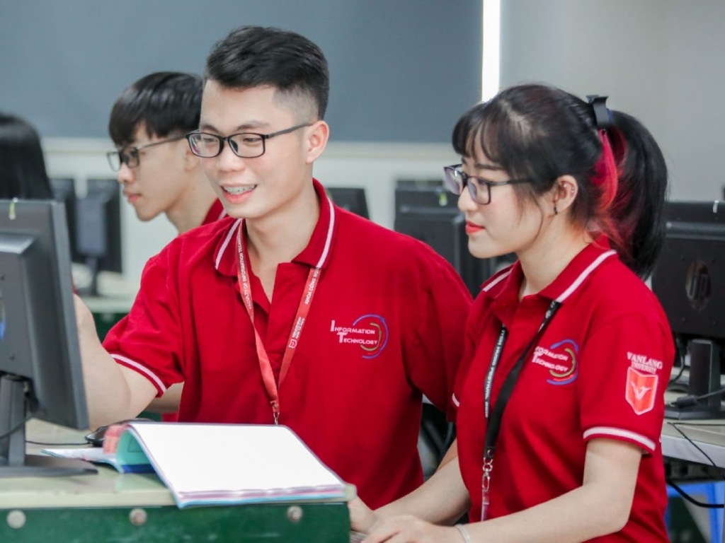 Bộ đồng phục Đại học Văn Lang