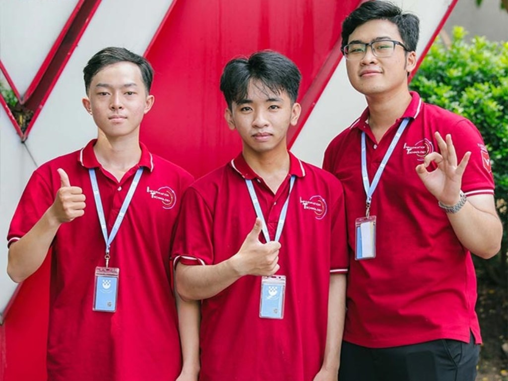 Đồng phục trường đại học dân lập Văn Lang