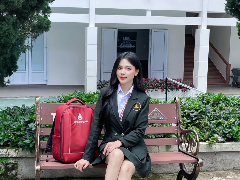 Áo vest đồng phục in logo trường đại học Yersin Đà Lạt