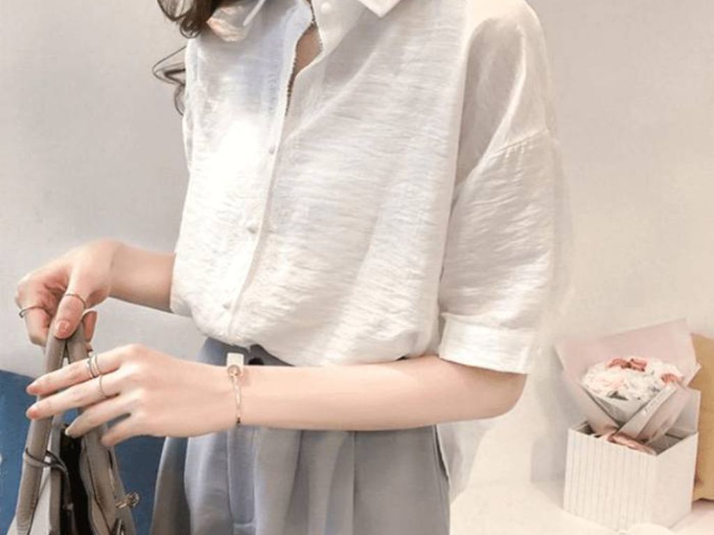 Bạn nên chọn các mẫu áo vải lanh nữ chiết eo
