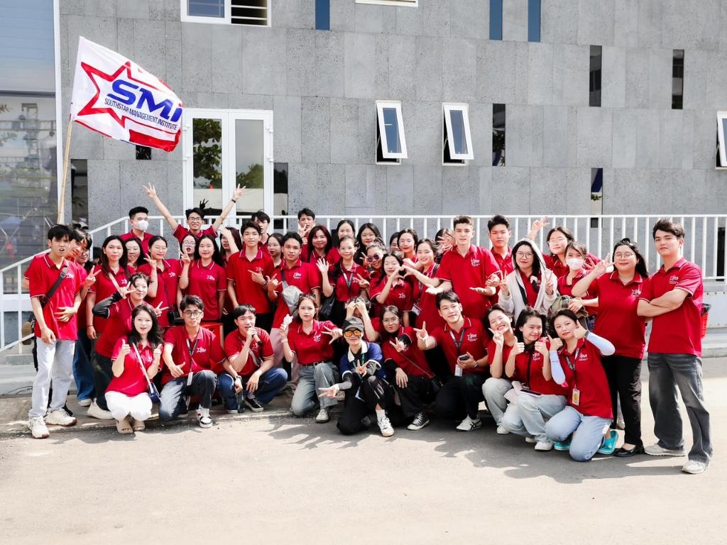 Áo thun câu lạc bộ trường Đại học Duy Tân