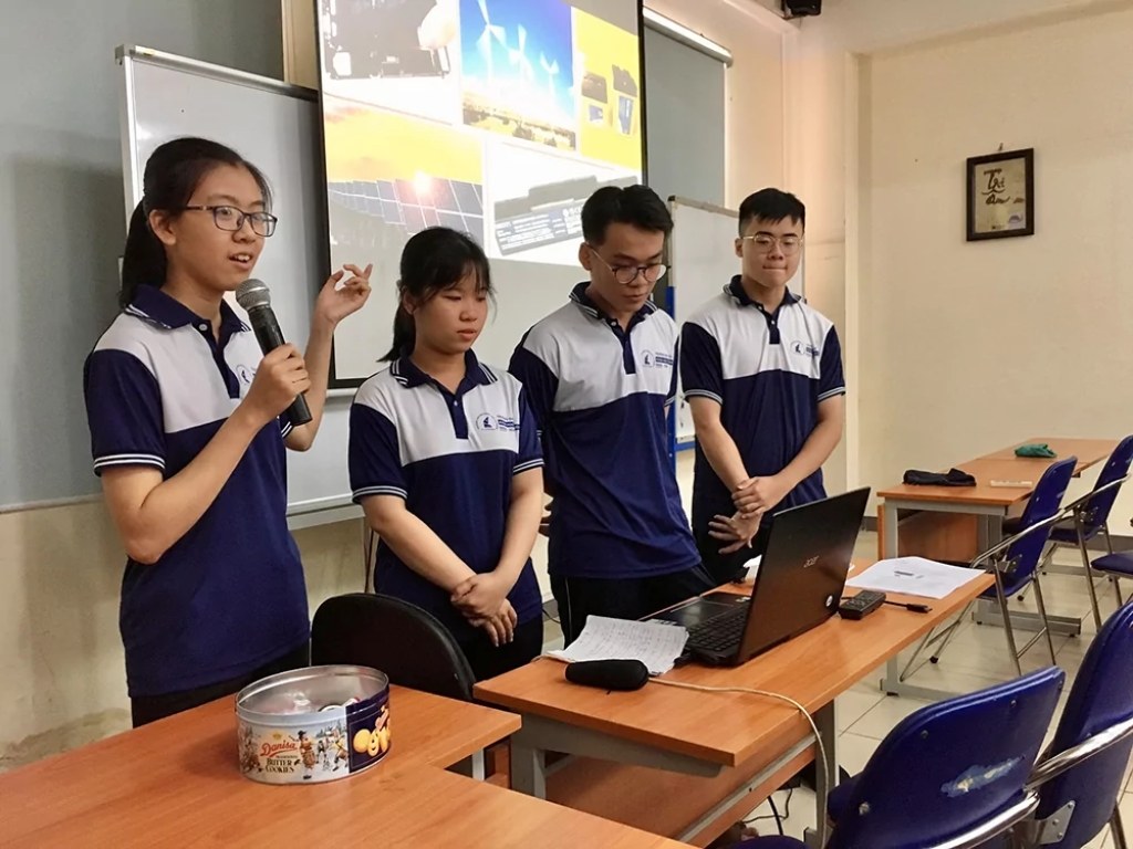 Bản sắc sinh viên Khoa học Tự nhiên thể hiện qua đồng phục