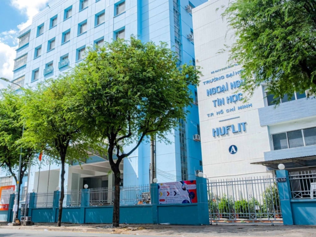 HUFLIT là trường công hay tư? Câu trả lời đây là trường Đại học tư thục tại Việt Nam