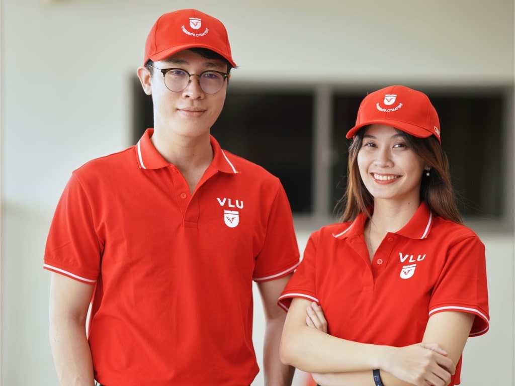 Đồng phục trường Đại học Văn Lang