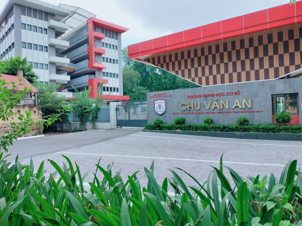Kích thước của logo cần được điều chỉnh hài hòa