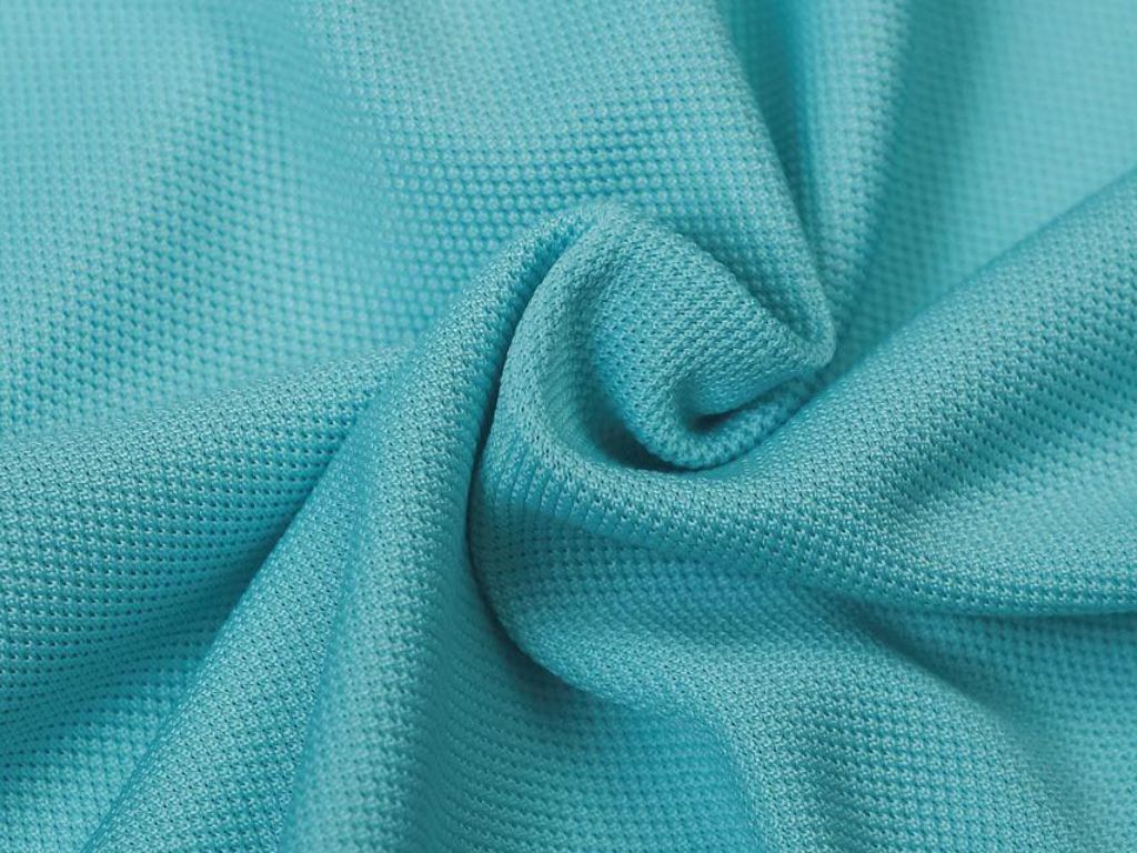 Bạn nên ưu tiên sự thoải mái khi chọn vải may đồng phục