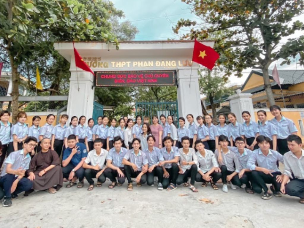 Đồng phục tạo ra một môi trường học đường bình đẳng