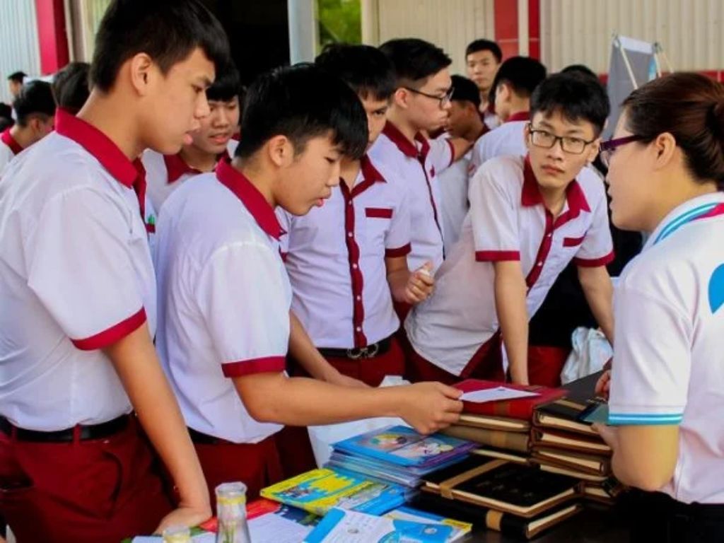 Thiết kế chuẩn xác theo quy định của trường Ngô Thời Nhiệm HCM