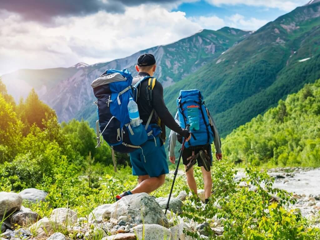 Balo du lịch là mẫu túi du lịch đẹp cho ai thích sự thoải mái và linh hoạt
