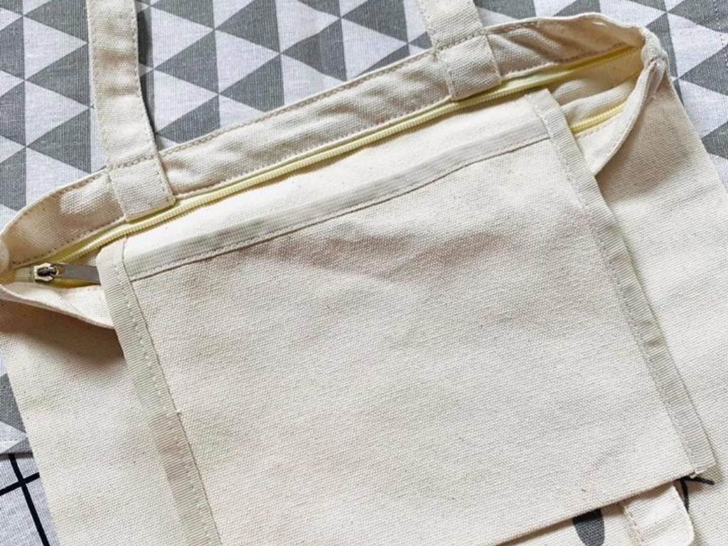 Bạn có thể đánh giá xưởng may túi canvas hcm bằng chất lượng của sản phẩm mẫu