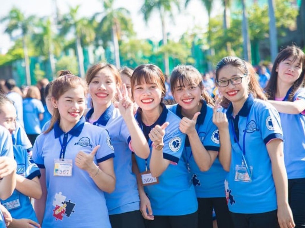 Đồng phục thể dục in logo trường Đại học Công nghiệp Thực phẩm TP HCM